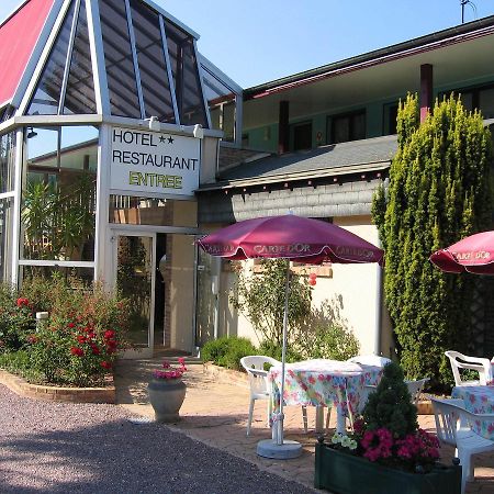 Hotel Les Deux Sapins Cailly-sur-Eure ภายนอก รูปภาพ