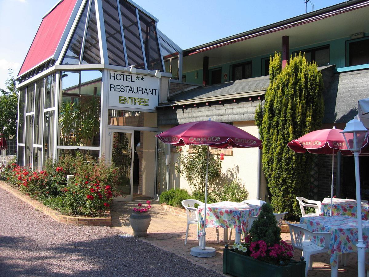 Hotel Les Deux Sapins Cailly-sur-Eure ภายนอก รูปภาพ
