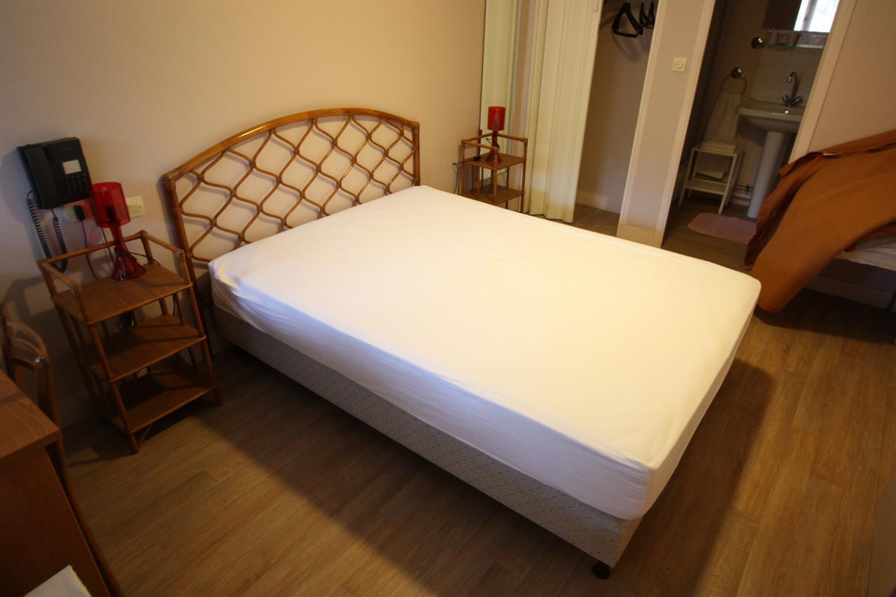 Hotel Les Deux Sapins Cailly-sur-Eure ห้อง รูปภาพ