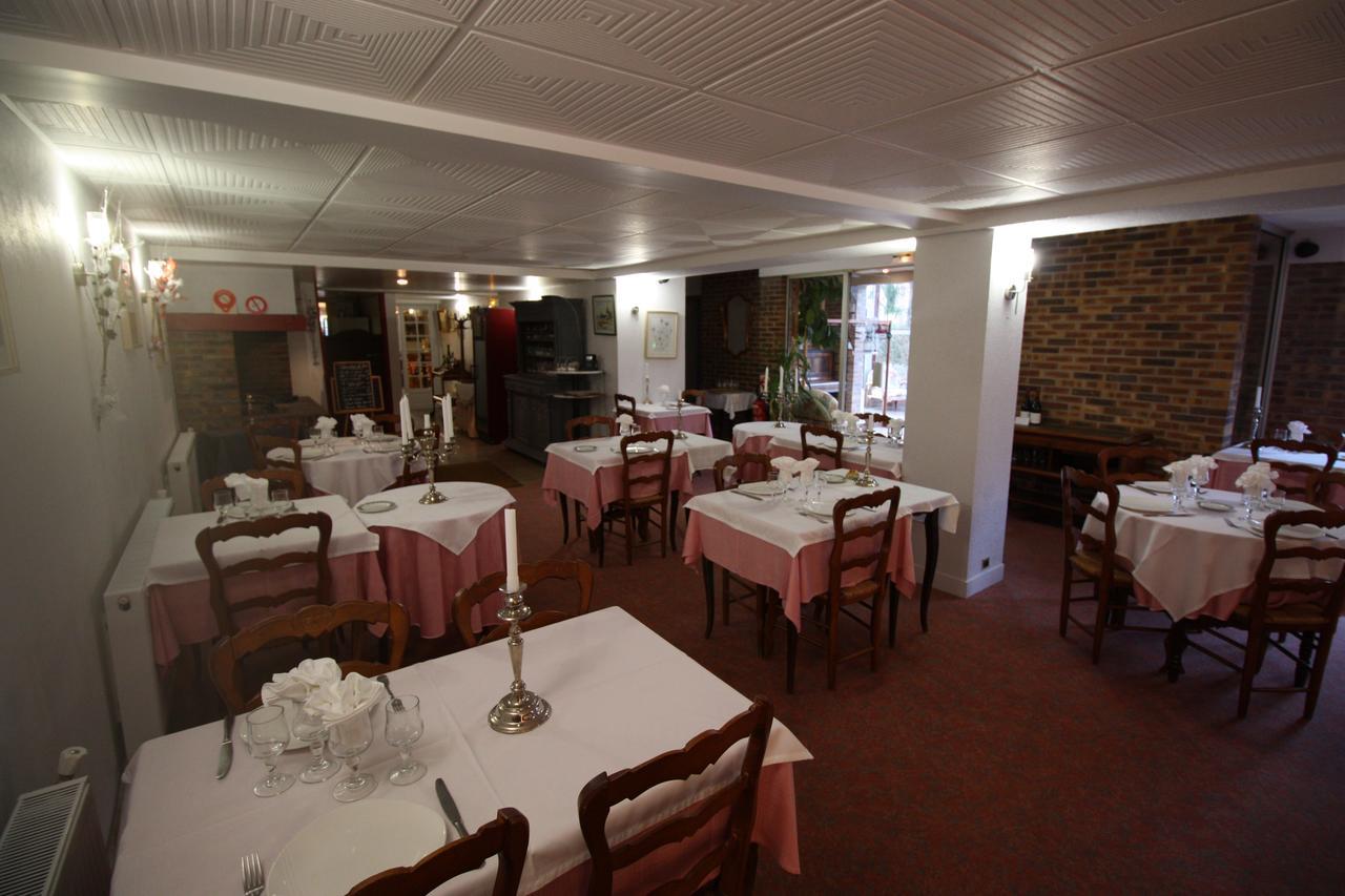 Hotel Les Deux Sapins Cailly-sur-Eure ภายนอก รูปภาพ